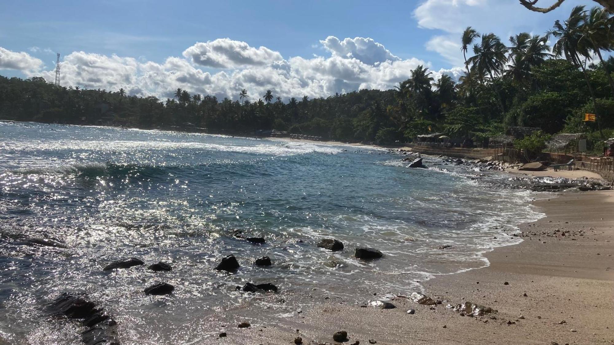 Ayubowan Hiriketiya Lägenhet Dikwella Exteriör bild